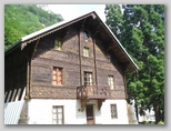 am320qchalet068.jpg